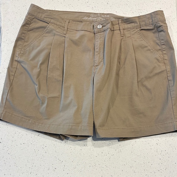 Short - Picture 1 of 3